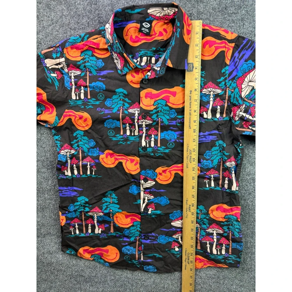 Neff Button Down Shirt Mens Small Black Psychedelic Mushroom Smiley Face‎ Print